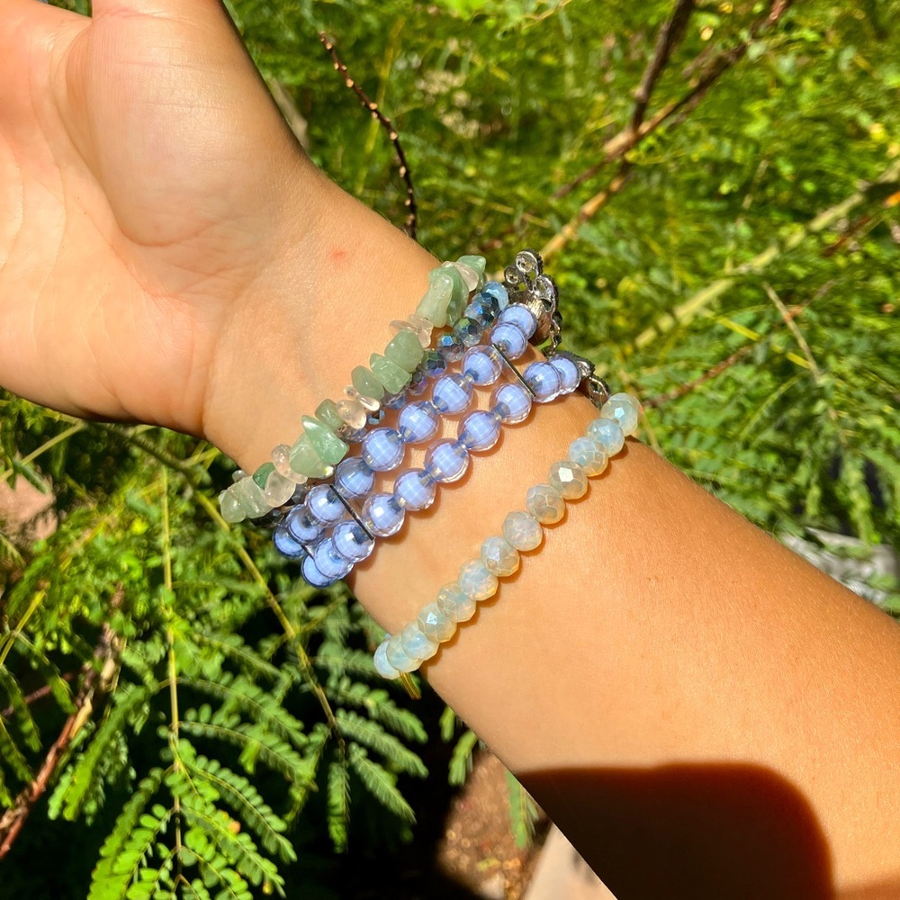 Butterfly Shimmer Gemstone Beaded Bracelets Set of 4 - Picture 3 of 5